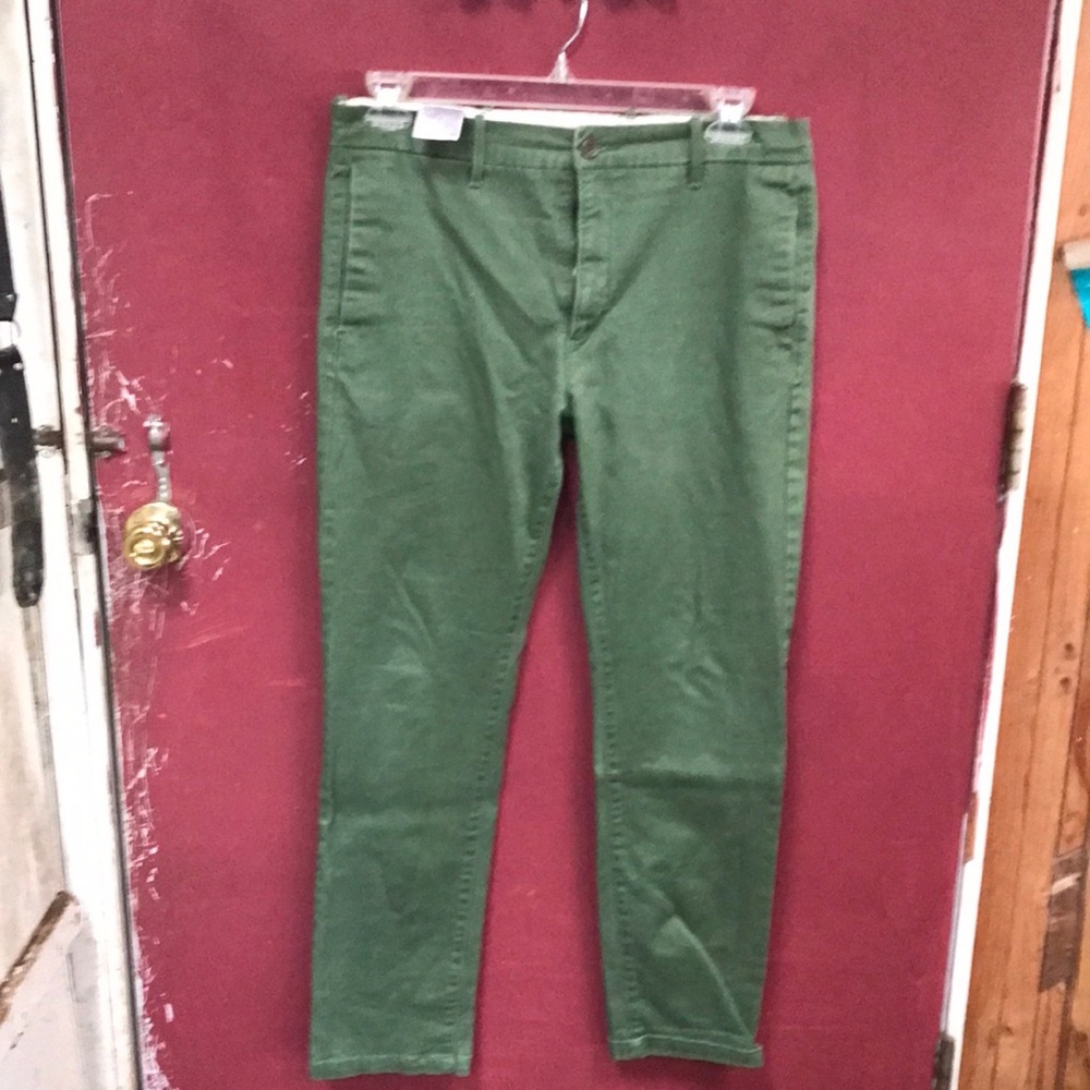 Levi’s olive green khakis